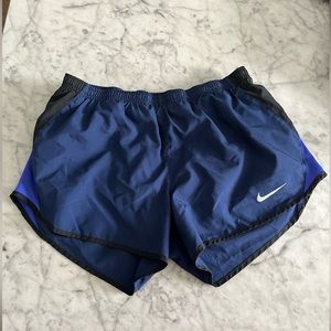 Nike Dry-Fit Women’s Athletic Short Size Medium